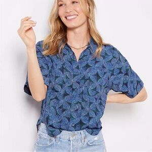 Evereve Laurena Blue Patterned Short Sleeve Collared Button Front Resort Shirt M